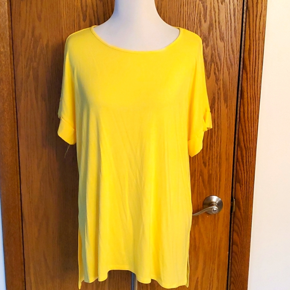 Zenana Yellow Short Sleeve Top with cuffed sleeves XL Tencel